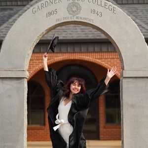 Meet your Posher, Sarah